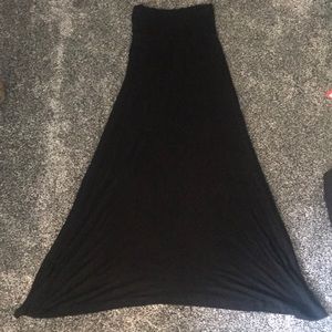 black maxi skirt